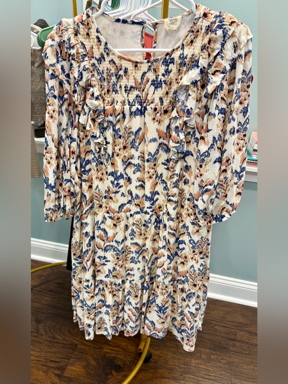 Good Hart Floral Smocked Cream and Blue Midi Dress Sz sm Vguc